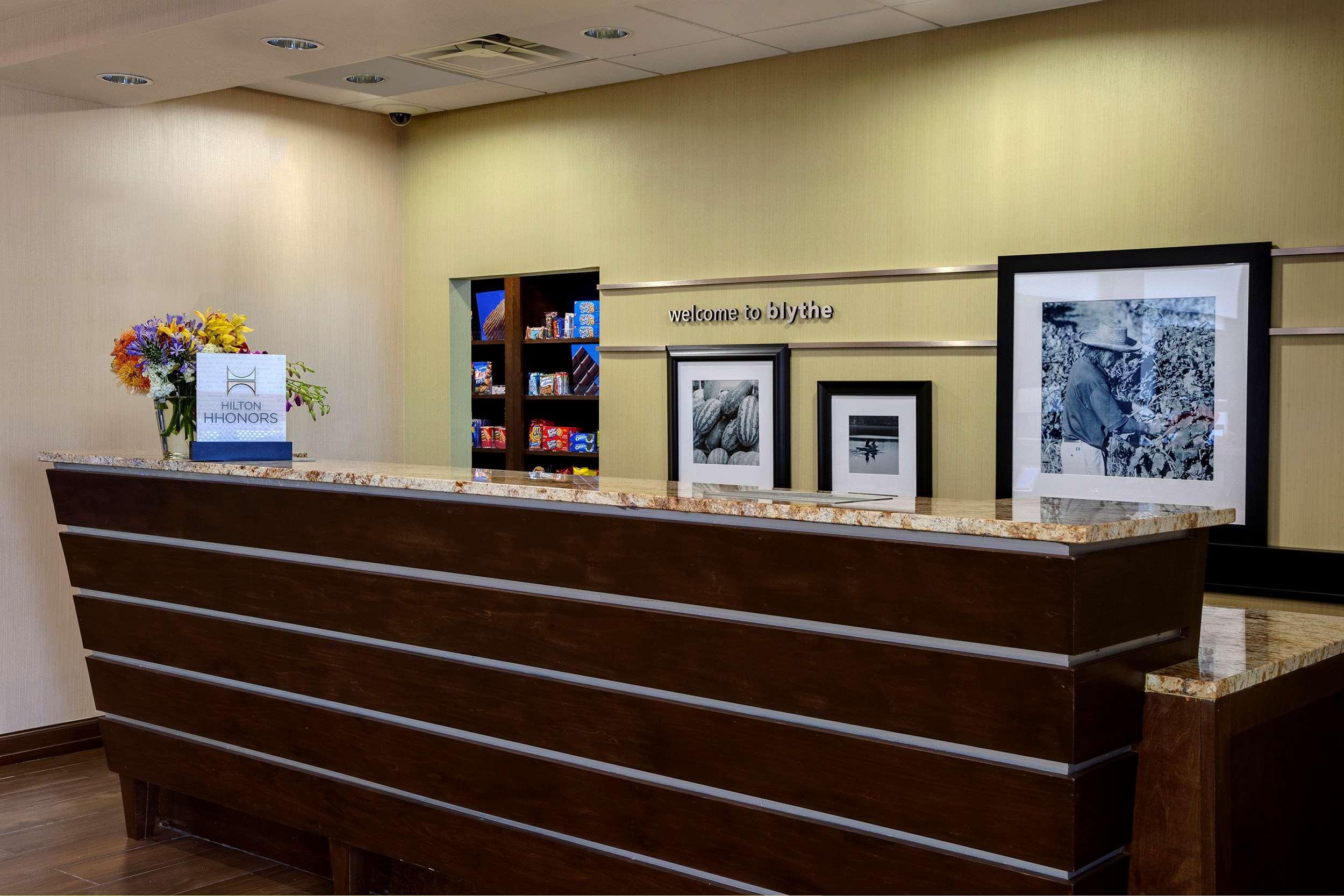 Hampton Inn & Suites Blythe, Ca Ngoại thất bức ảnh
